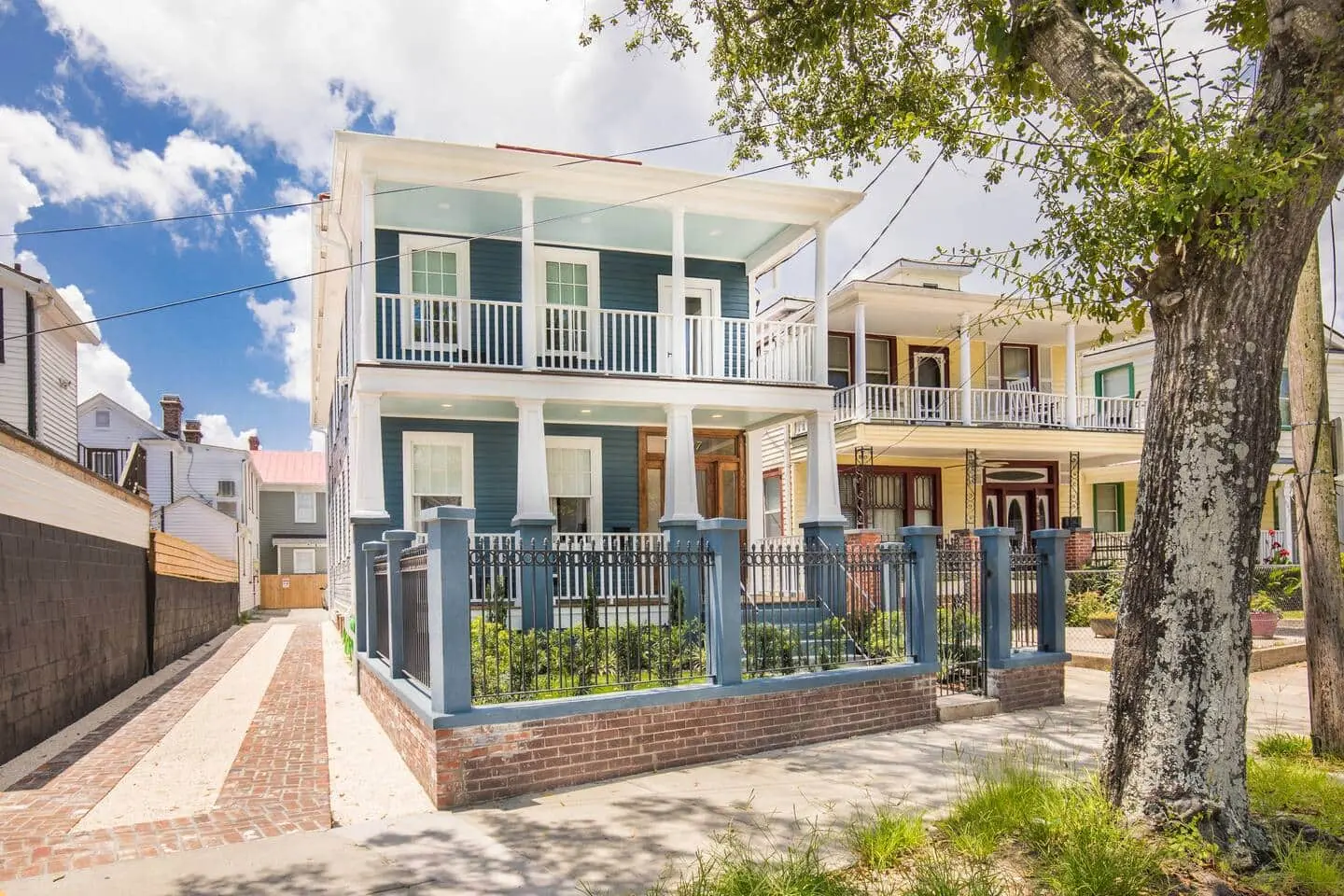 Best Places to Stay in Charleston, SC: Why Suite B1 at 697 King St Is Ideal for Couples and Extended Stays